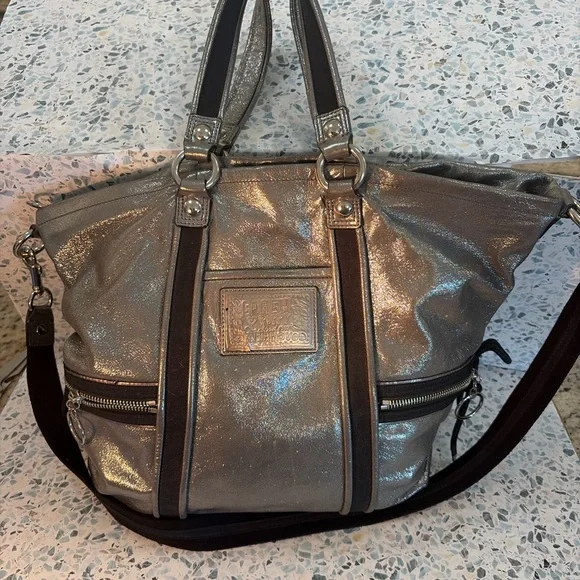 Coach Poppy Glam Metallic Silver Tote Convertible Bag 15290 - Picture 2 of 8